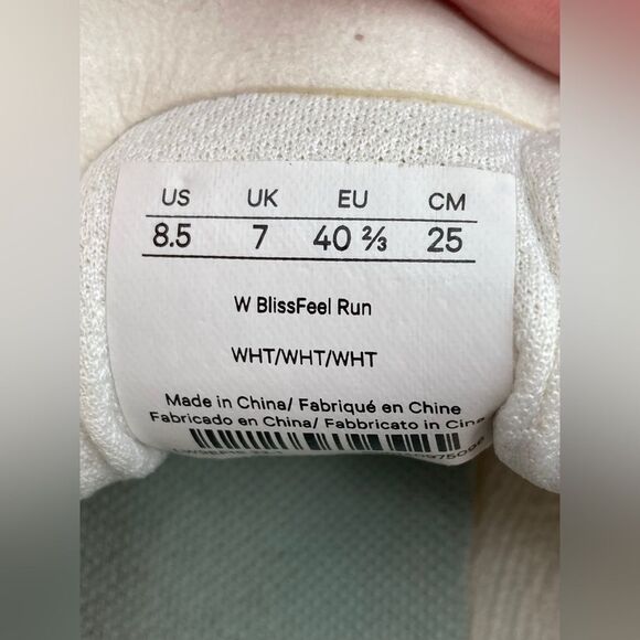 Lululemon Blissfeel Womens Size 8.5 Running Shoes White Athletic Workout Sneaker - Picture 4 of 16